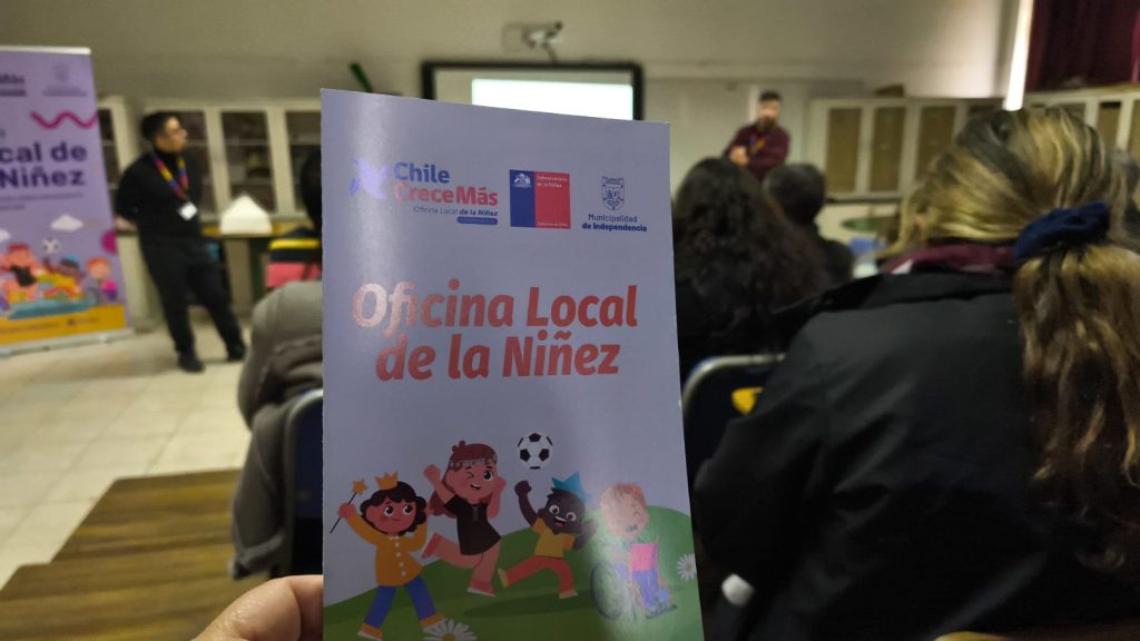 La Oficina Local de la niñez ( OLN) realiza charla a docentes y asistentes de la Educación